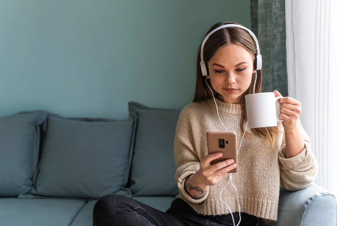 Image de présentation de l'article Comment mieux retenir ce que tu écoutes dans un podcast ? 5 astuces concrètes